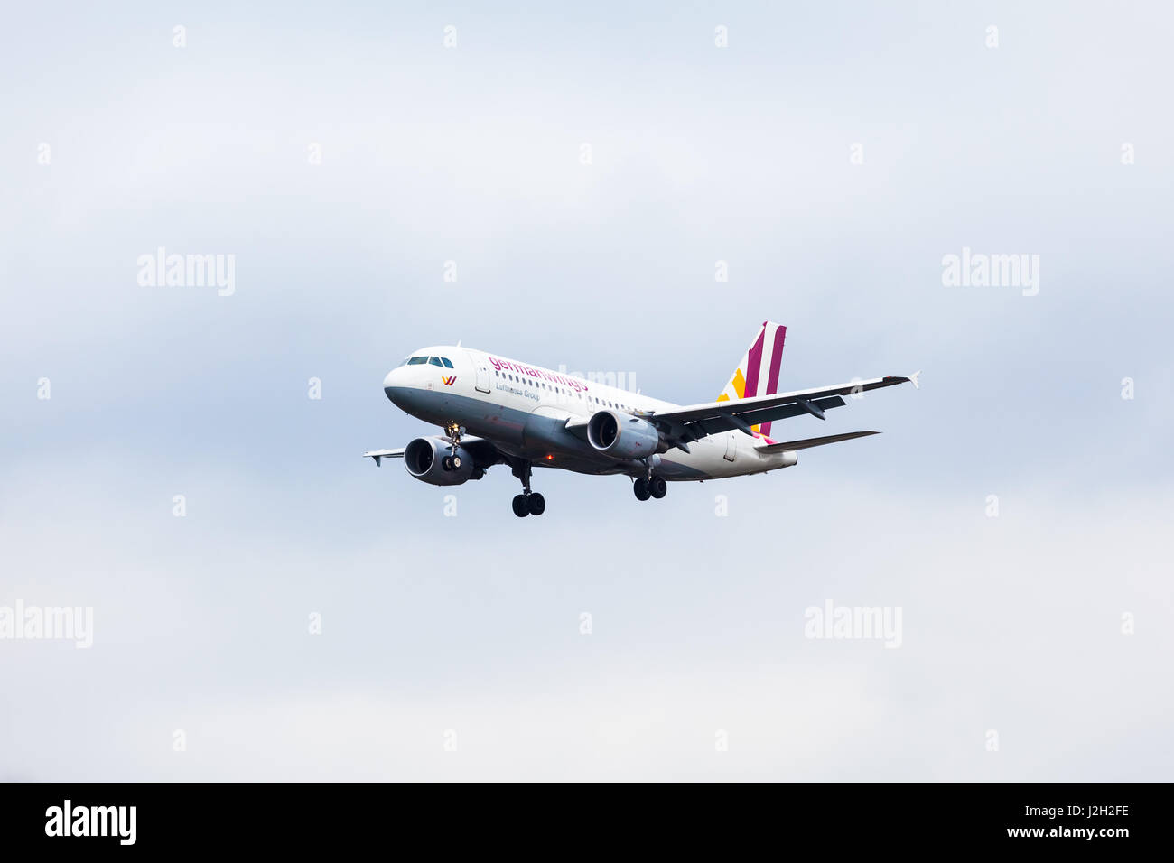 HAMBURG, GERMANY SEPTEMBER 08 Airbus A319100 Germanwings lands at