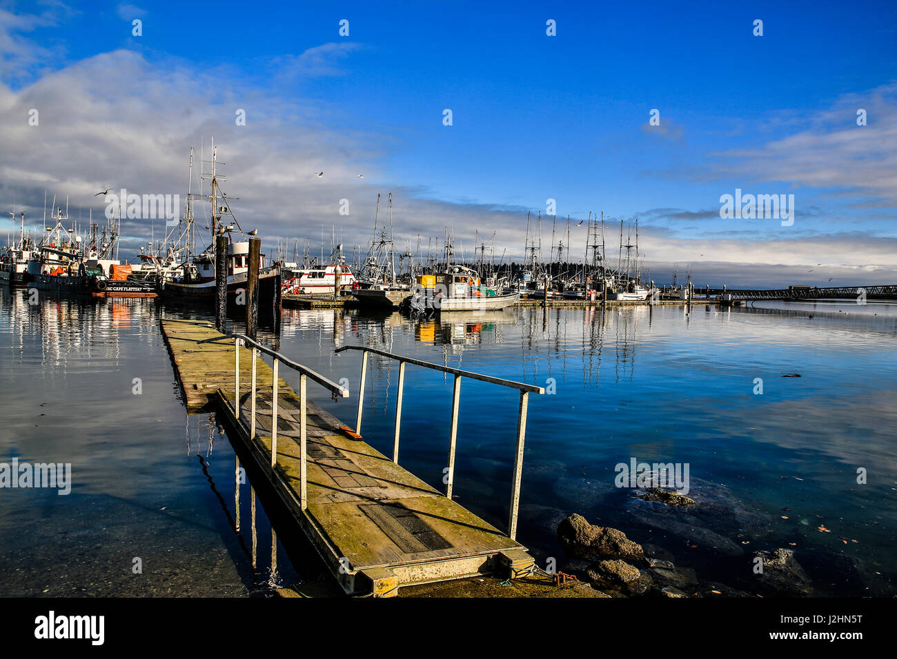 Neah bay marina hires stock photography and images Alamy