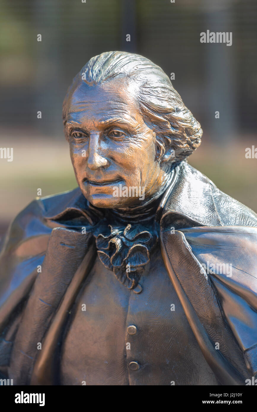 USA, Virginia, Yorktown Victory Center, statue of Washington