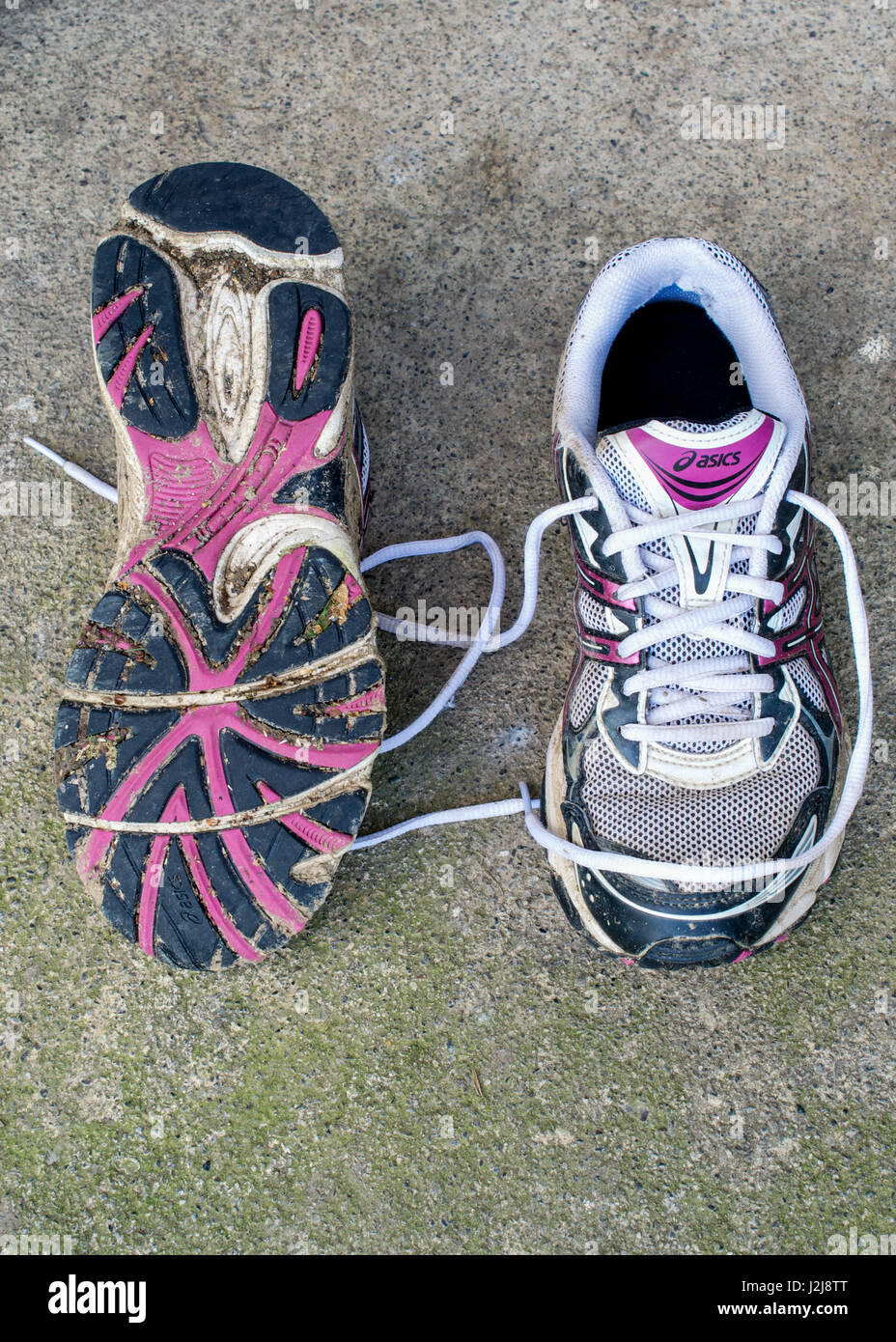 Asics running hi-res stock photography and images - Alamy