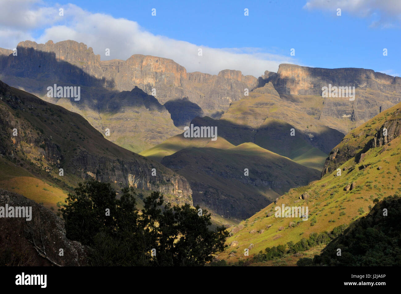 South Africa, Kwazulu Natal, Drakensberg mountains, uKhahlamba Park ...