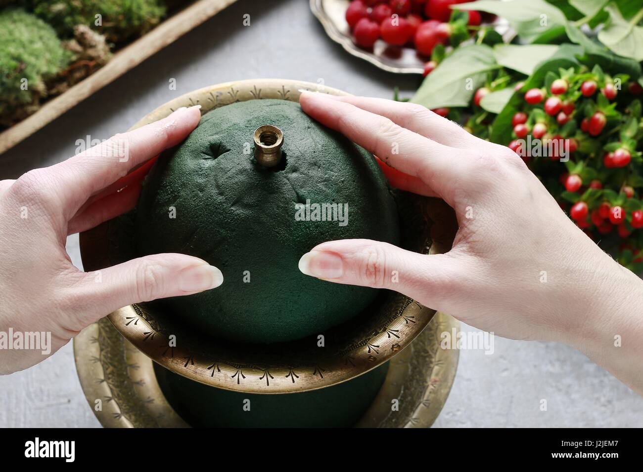 How to make etagere with flowers and plants. Floral decoration with red