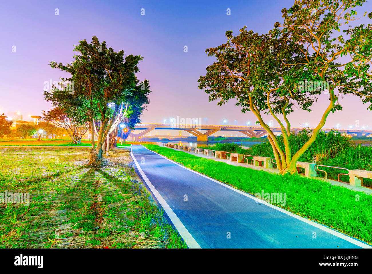 Jogging path hi-res stock photography and images - Alamy