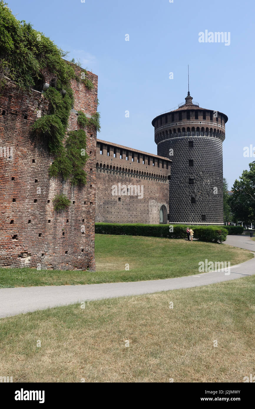 Milano castello sforzesco hi-res stock photography and images - Alamy