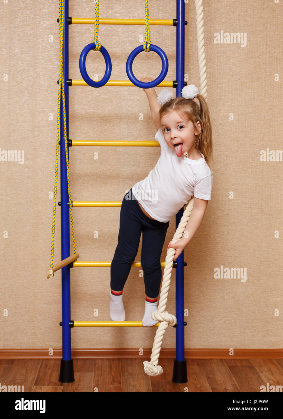sportswear for little girl