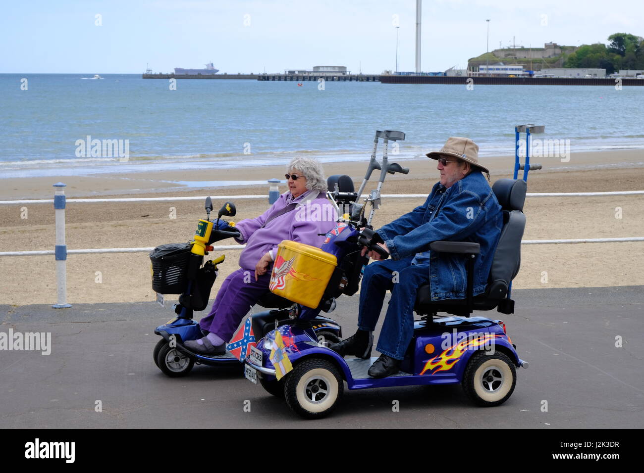 Weymouth, Dorset, UK. 29th Apr, 2017. Visitors wrap up warm and make the best or a cool and breezy day with occasional spells of sunshine at Weymouth as the weather is set to deteriorate tomorrow with rain moving into the area. Credit: Tom Corban/Alamy Live News Stock Photo
