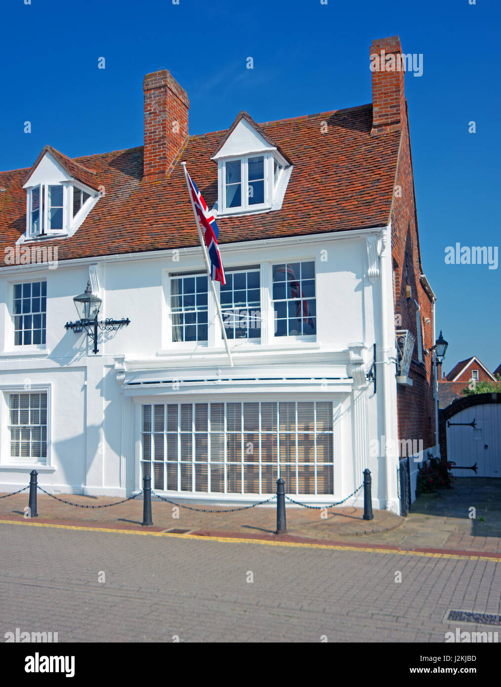 Burnham on Crouch, Essex, Whitewash House Stock Photo Alamy