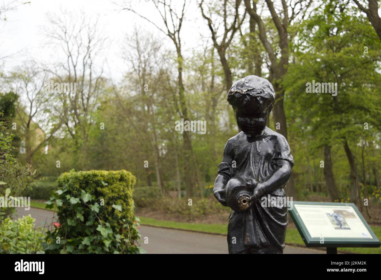 Statue in Park Stock Photo Alamy
