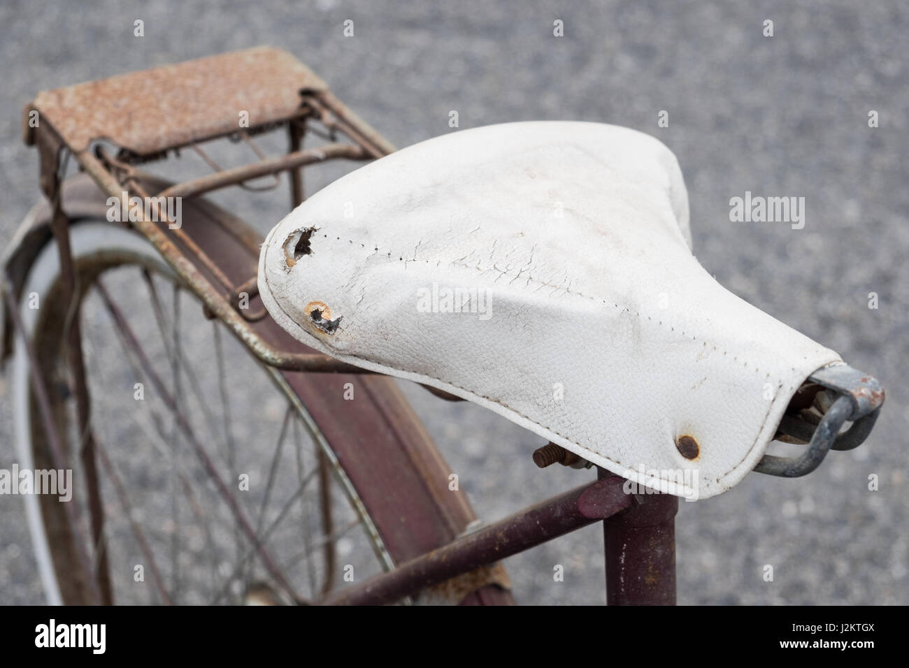 Leather seat old bicycles Stock Photo Alamy