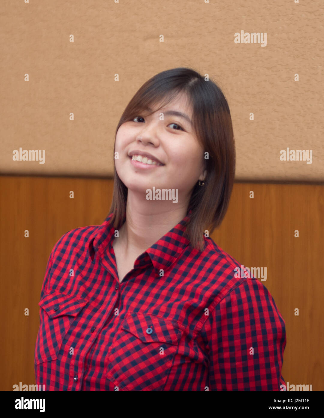 Chinese young women smiling hi-res stock photography and images - Alamy