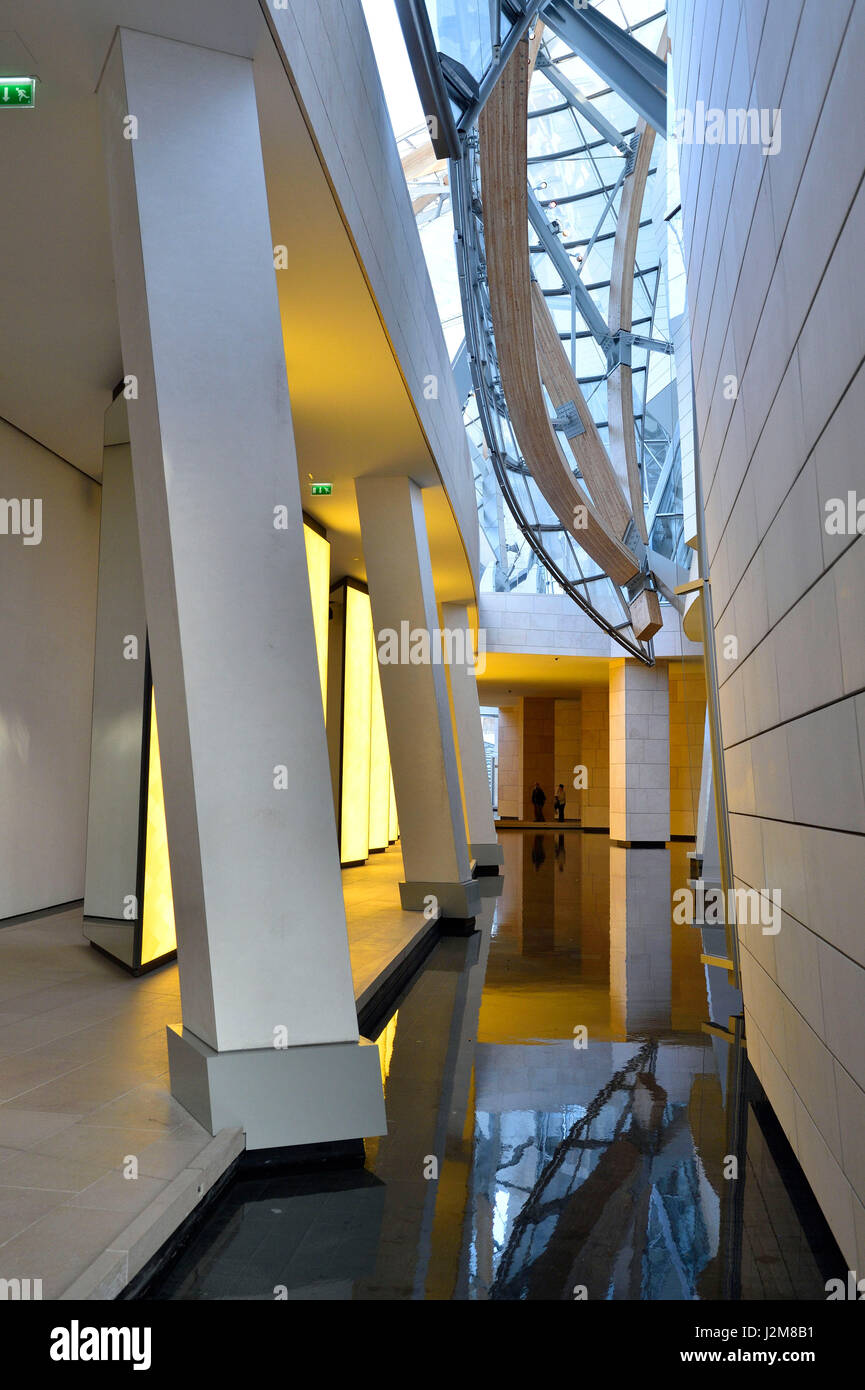 France Paris Bois De Boulogne Louis Vuitton Foundation By Stock Photo Alamy