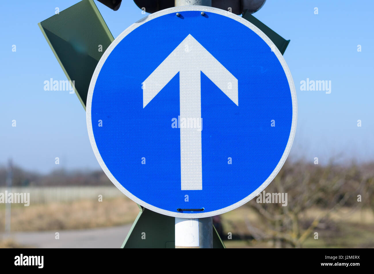 What Does A Circle With An Arrow Pointing Up Mean At Gordon Glazer Blog