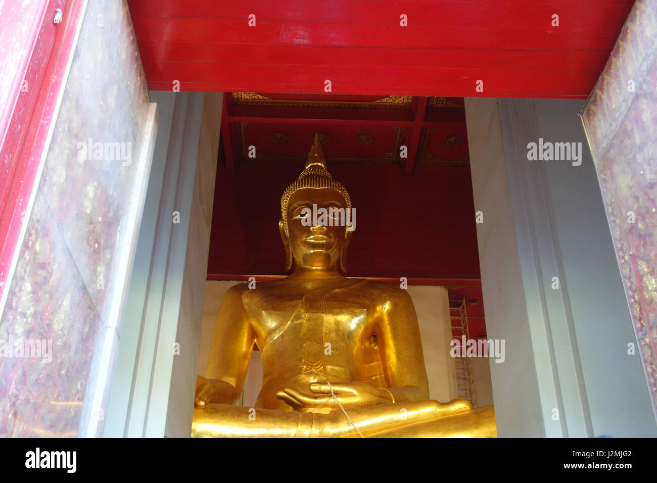 Big Golden Buddha Statue.Wat Phra Mongkhon Bophit, Ayutthaya, 25th of Novemebr 2015 Stock Photo