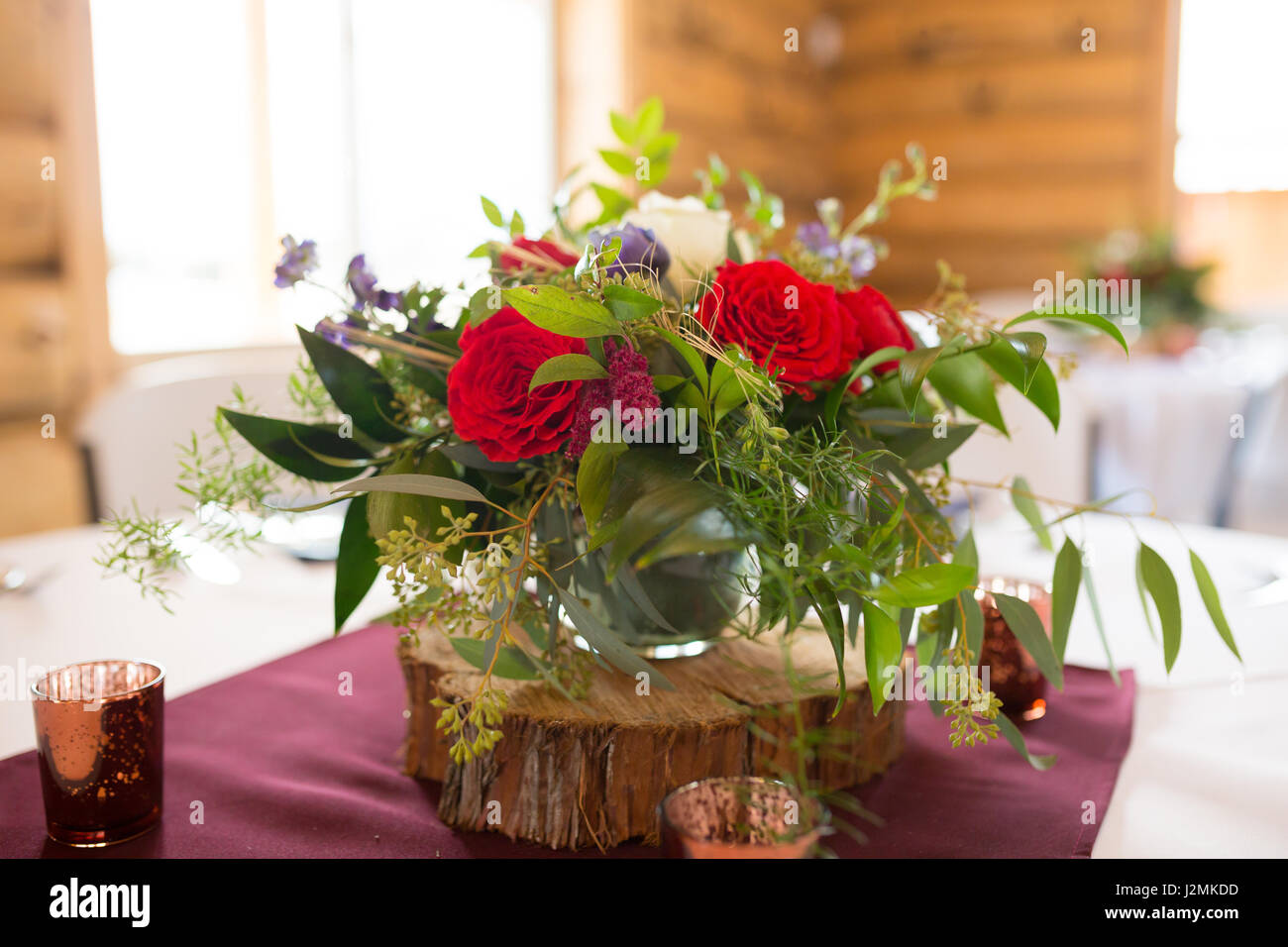 Floral centerpieces hi-res stock photography and images - Alamy