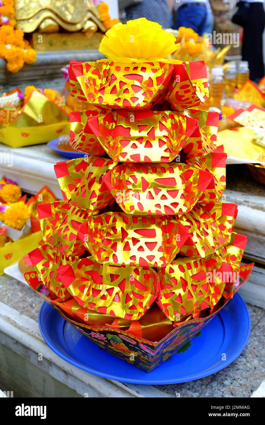 Joss paper gold hi-res stock photography and images - Alamy