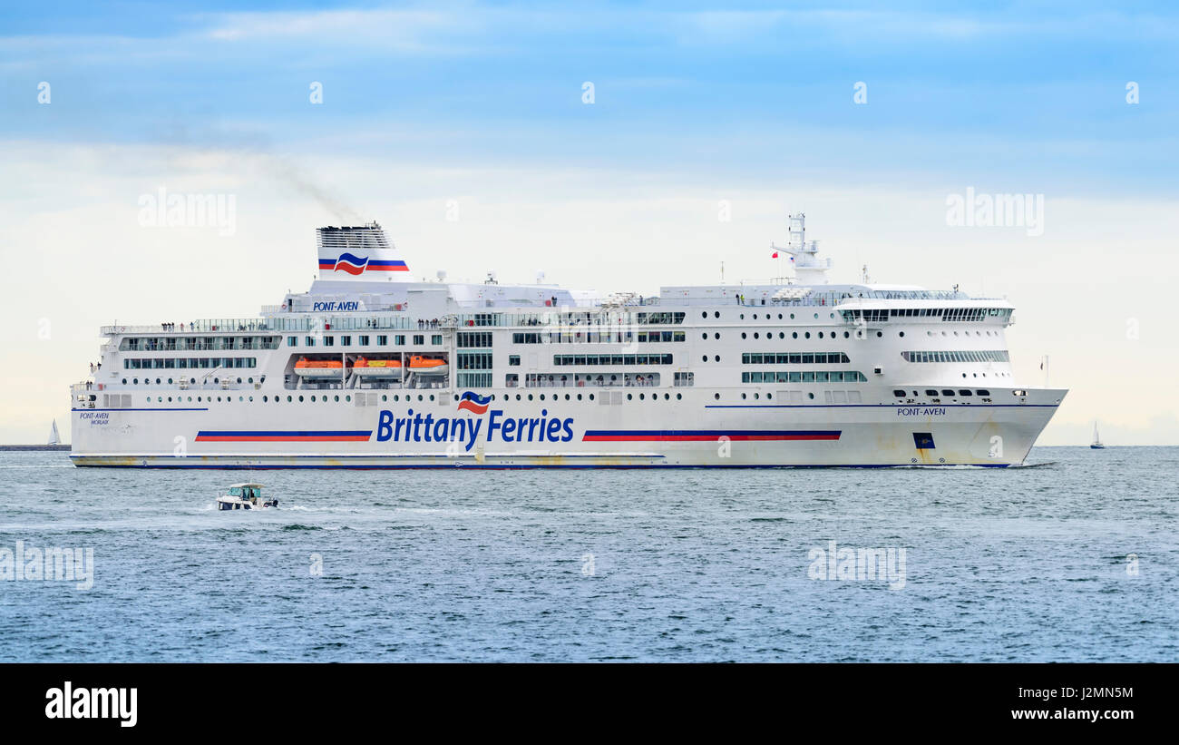 Brittany Ferries cross-channel ferry 'Pont-Aven' steams into Plymouth Sound Stock Photo