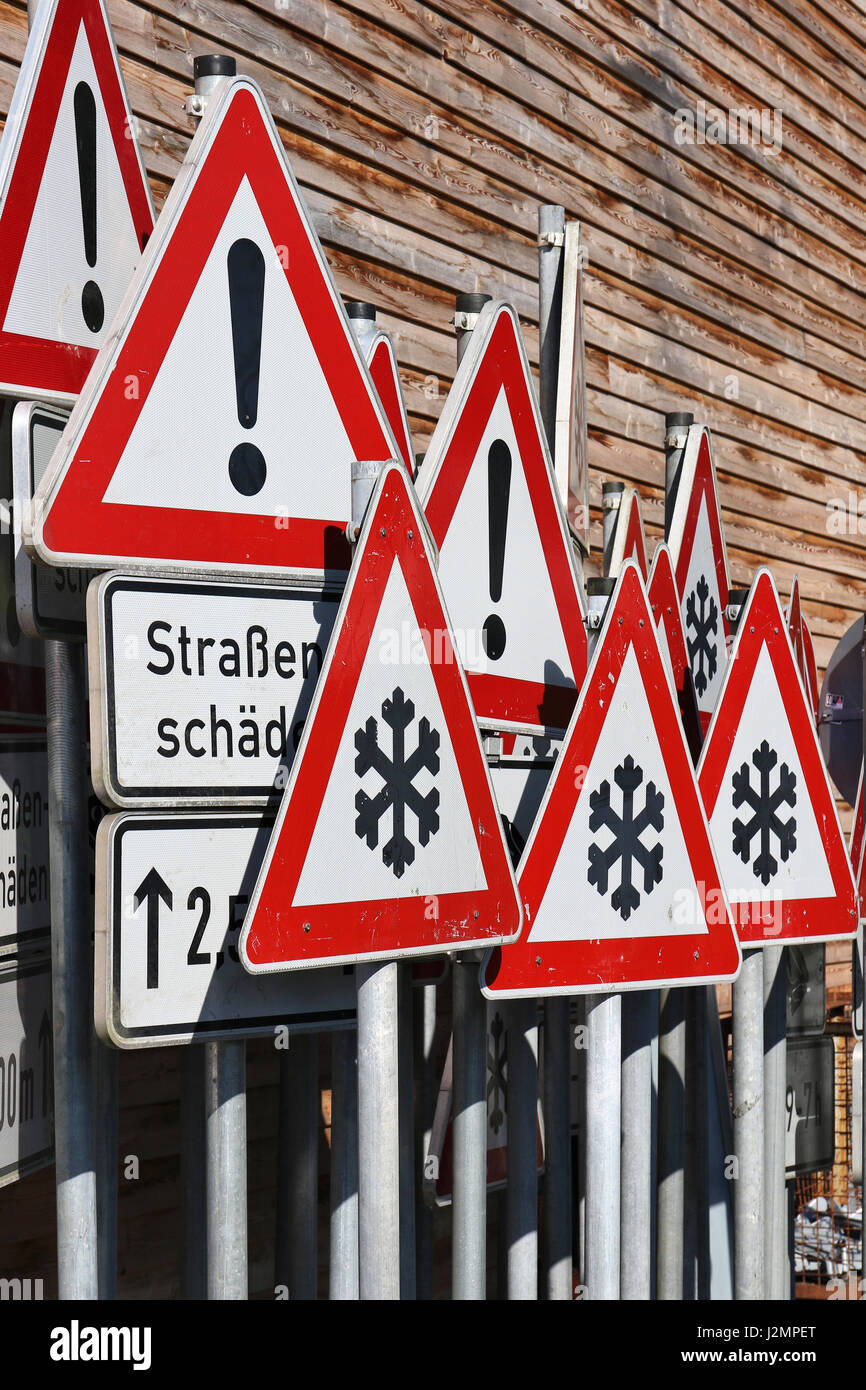 German road signs hi-res stock photography and images - Alamy