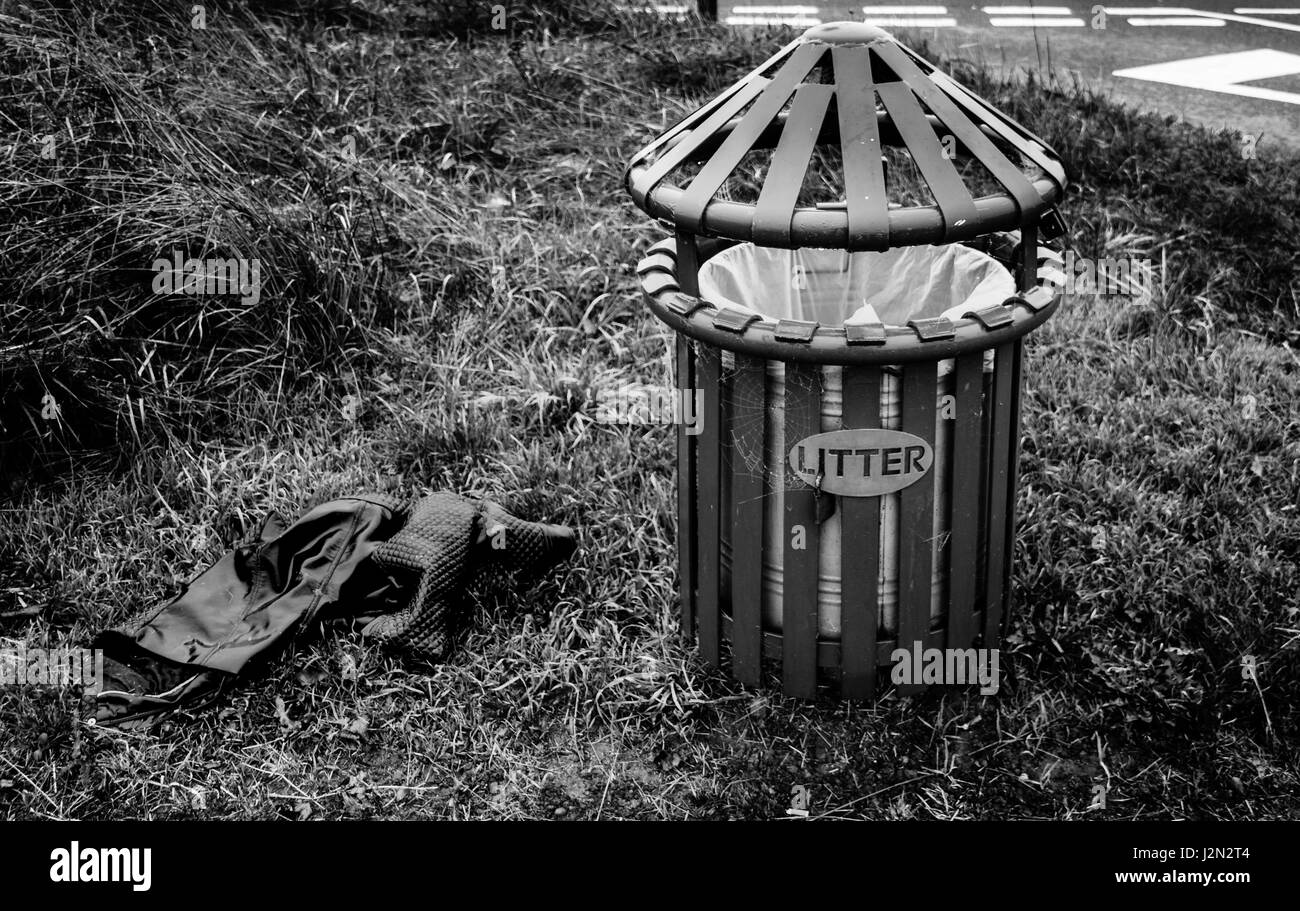 Cold london park scenic Black and White Stock Photos & Images - Alamy