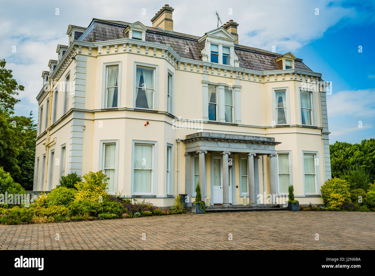 The front of Balyna House, part of the Moyvalley Hotel & Golf Resort in County Kildare, Ireland Stock Photo