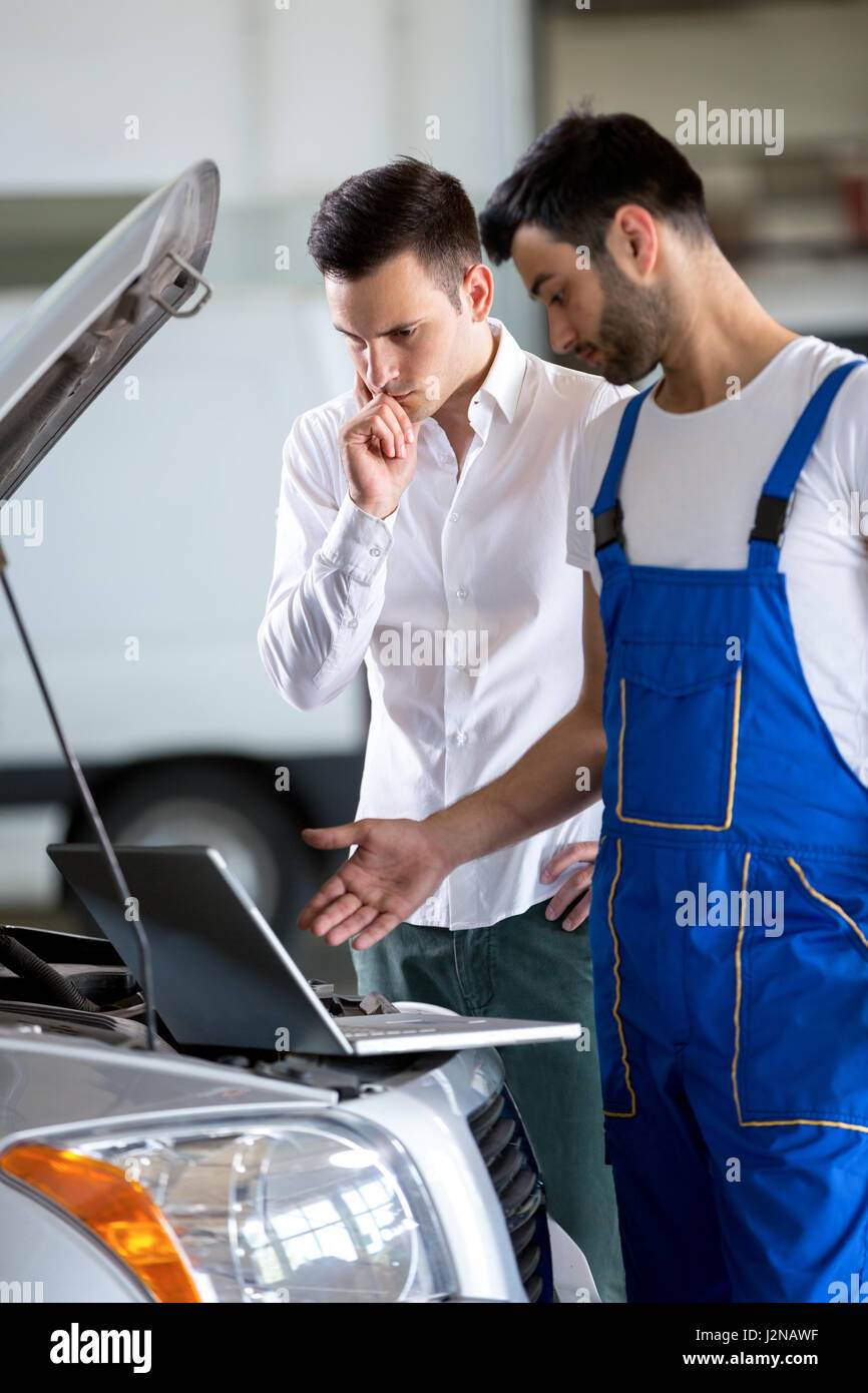 diagnostic problem on car Stock Photo Alamy