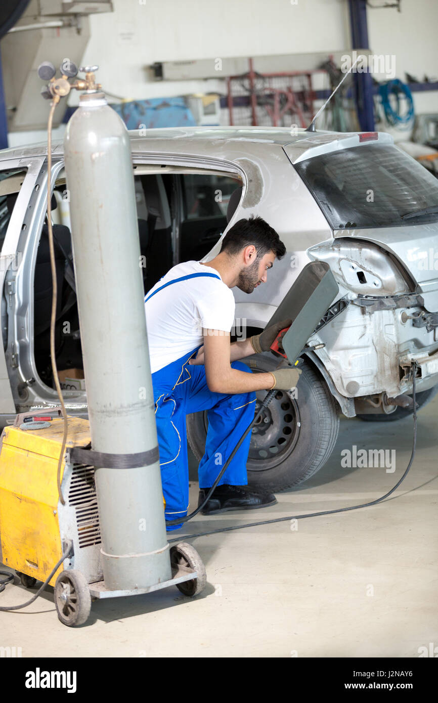 Mechanic welding hires stock photography and images Alamy