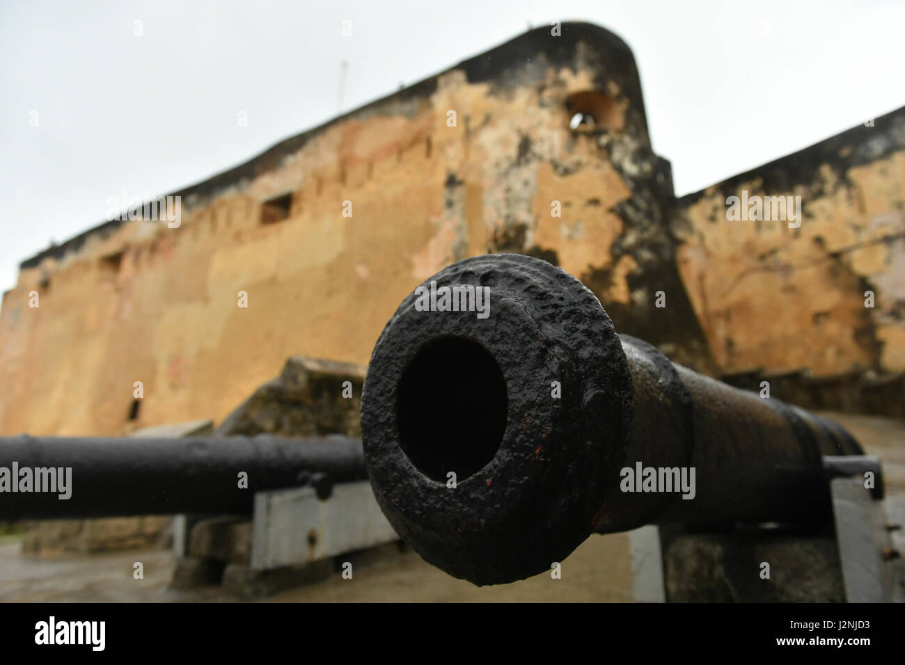 Mombasa. 29th Apr, 2017. Photo taken on April 29, 2017 shows the old canons outside Fort Jesus in Mombasa, Kenya. Located in the Southeastern corner of Mombasa city, Fort Jesus was built by Portuguese colonists between 1593 and 1596. Fort Jesus is one of the most outstanding and well preserved examples of 16th Portuguese military fortifications and the UNESCO added the the fort to World Heritage List as a cultural site in 2011. Credit: Sun Ruibo/Xinhua/Alamy Live News Stock Photo