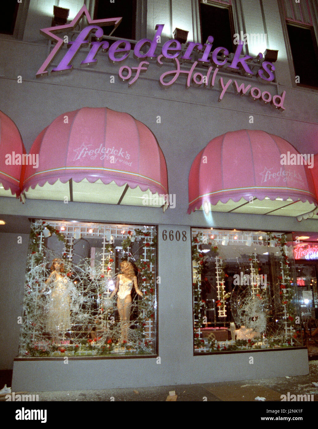 April 29/May 4 1992. Los Angeles CA. Famous Frederick's of Hollywood with broken windows. Coverage from the Los Angeles riots after the not guilty acquittal of policemen on trial in beating of Rodney King. In total, 55 people were killed during the riots, more than 2,000 people were injured, and more than 11,000 were arrested and $1 billion in property damage.Photos by Gene Blevins/LA DailyNews/ZumaPress. Credit: Gene Blevins/ZUMA Wire/Alamy Live News Stock Photo