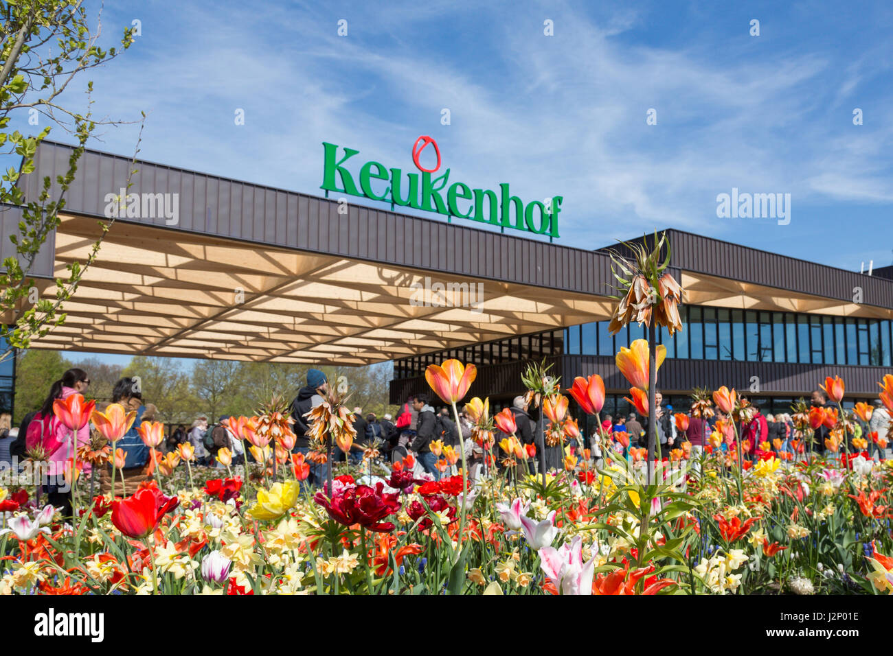 Lisse, The Netherlands. 30th Apr, 2017. The new entrance building of the keukenhof spring garden was opened in March 2017. The famous garden has many flowers. Over one million visitors every year. Credit: Marcel van den Bos/Alamy Live News Stock Photo