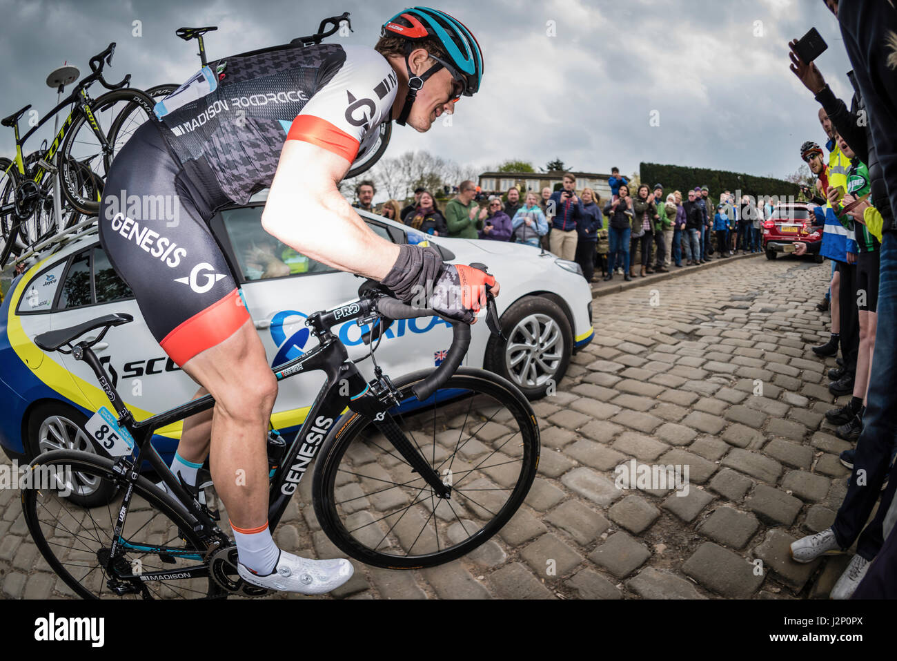 Shibden Wall, Halifax, UK. 30th Apr, 2017. Tour de Yorkshire cycle race on Shibden Wall, Halifax, UK Credit: STEPHEN FLEMING/Alamy Live News Stock Photo