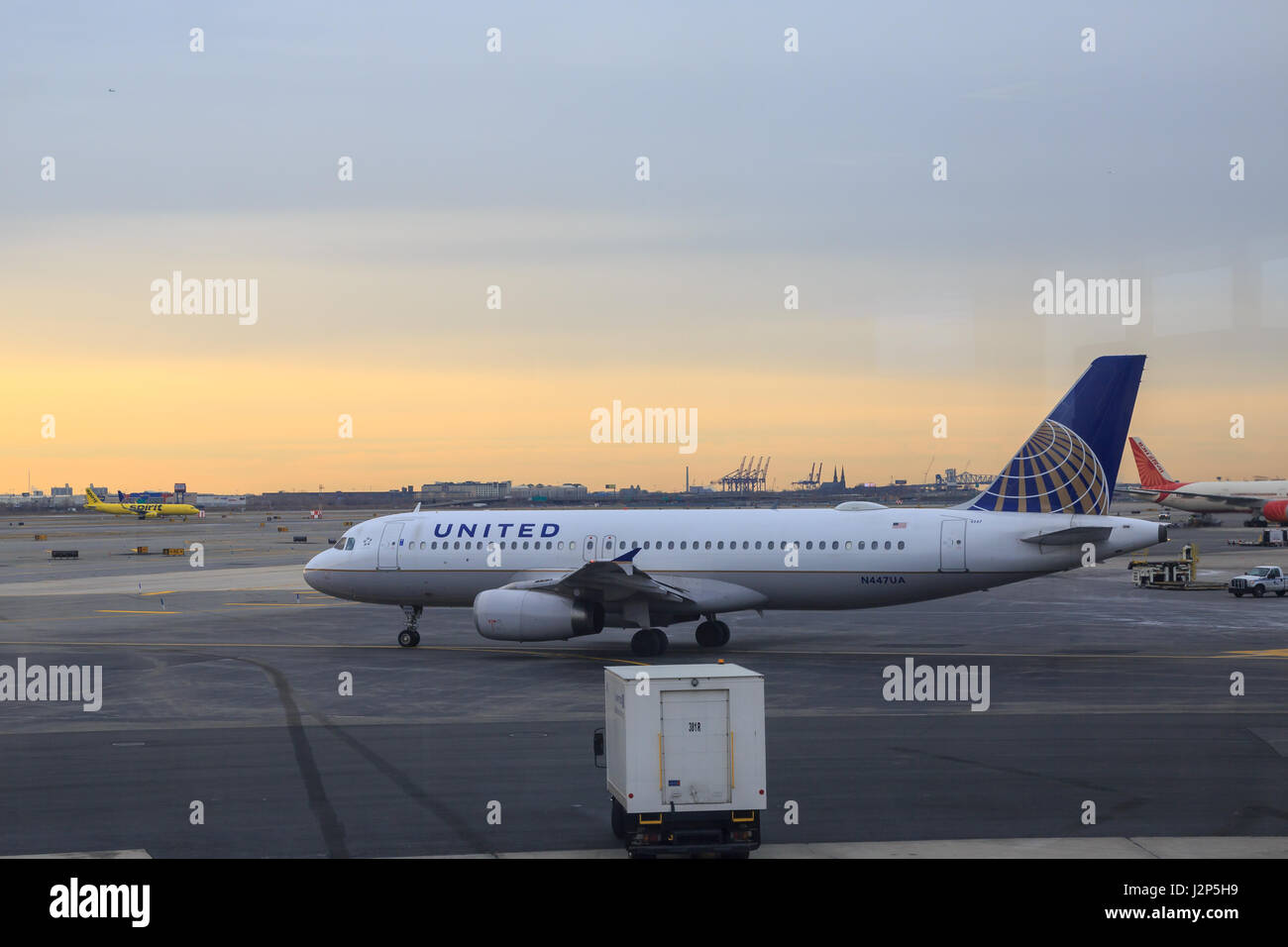 At newark airport, newark, NJ - December 31, 2016: United airlines ...