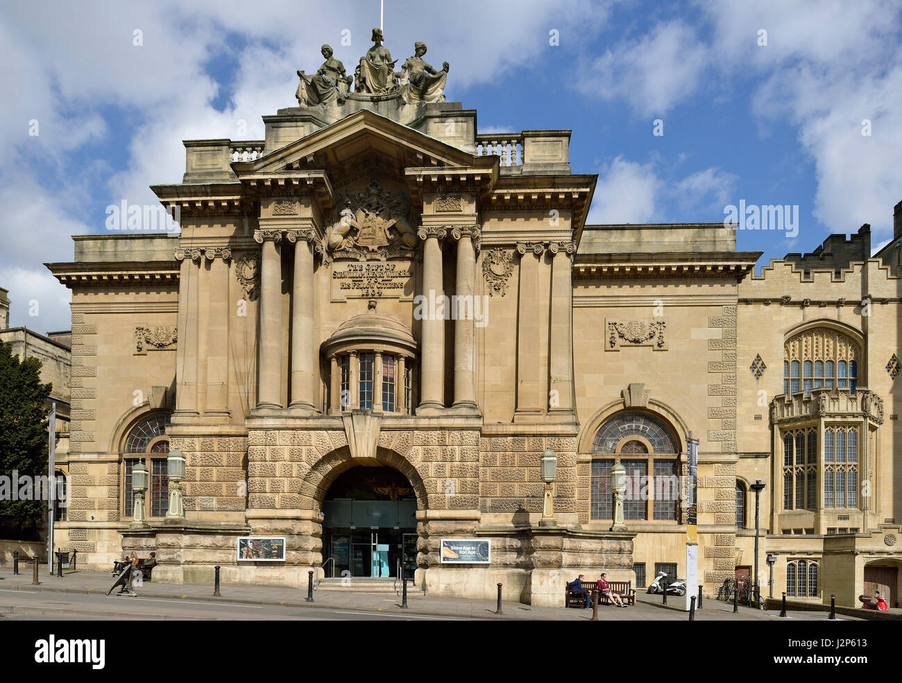 Bristol museum and art gallery hires stock photography and images Alamy