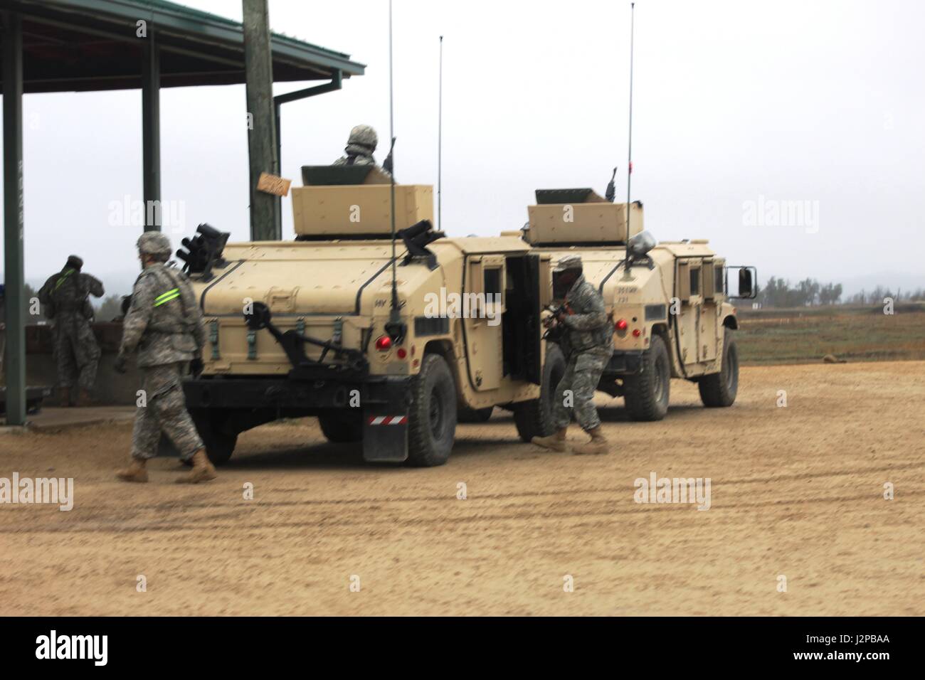 Weapons qualification live fire training hi-res stock photography and ...