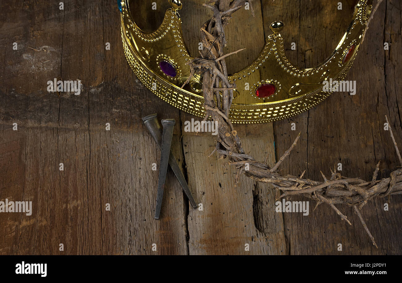 Gold crown of thorns hi-res stock photography and images - Alamy