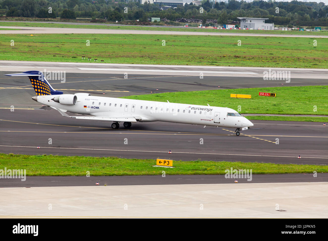 Crj 900 ng hi-res stock photography and images - Alamy
