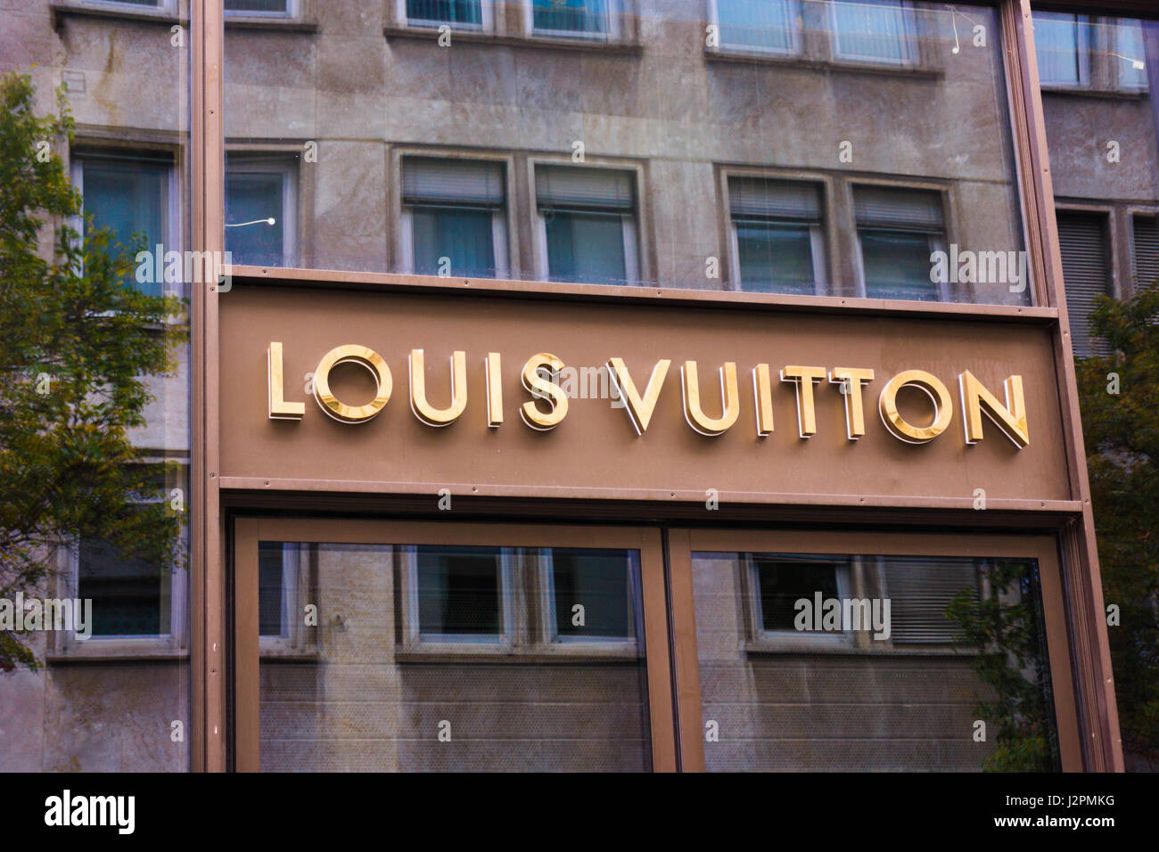 Louis Vuitton Frankfurt High Resolution Stock Photography and Images - Alamy