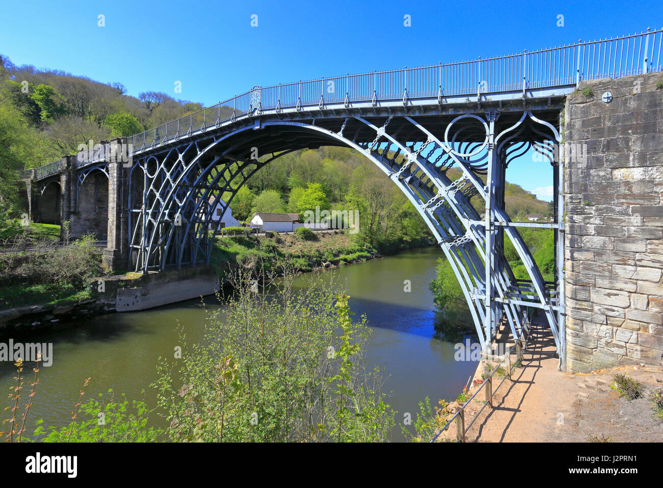 The Famous Iron Bridge Over The River Severn At Ironbridge, Shropshire ...