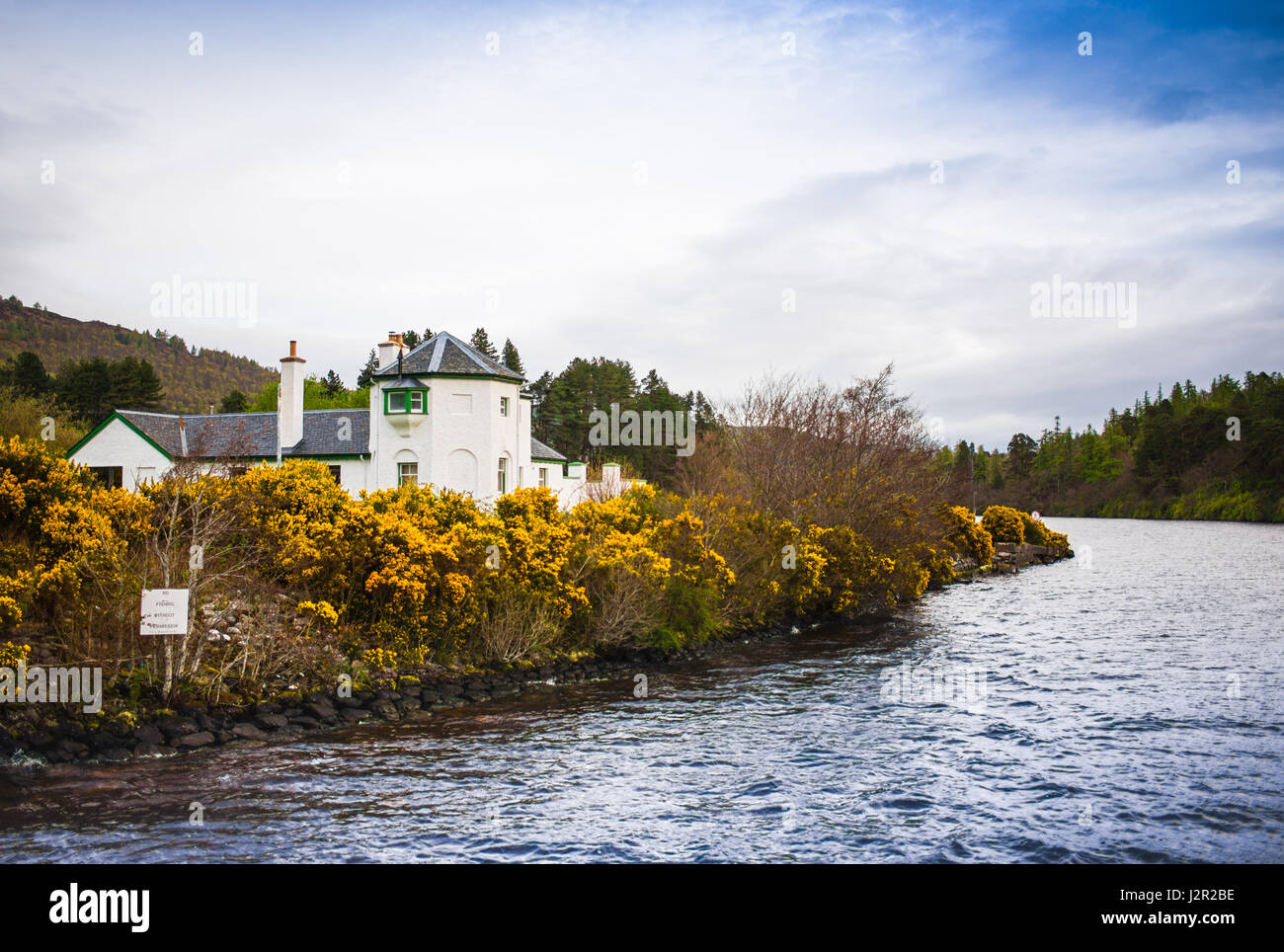 Bona Lighthouse holiday cottage at the mouth of Loch Ness, Stock Photo