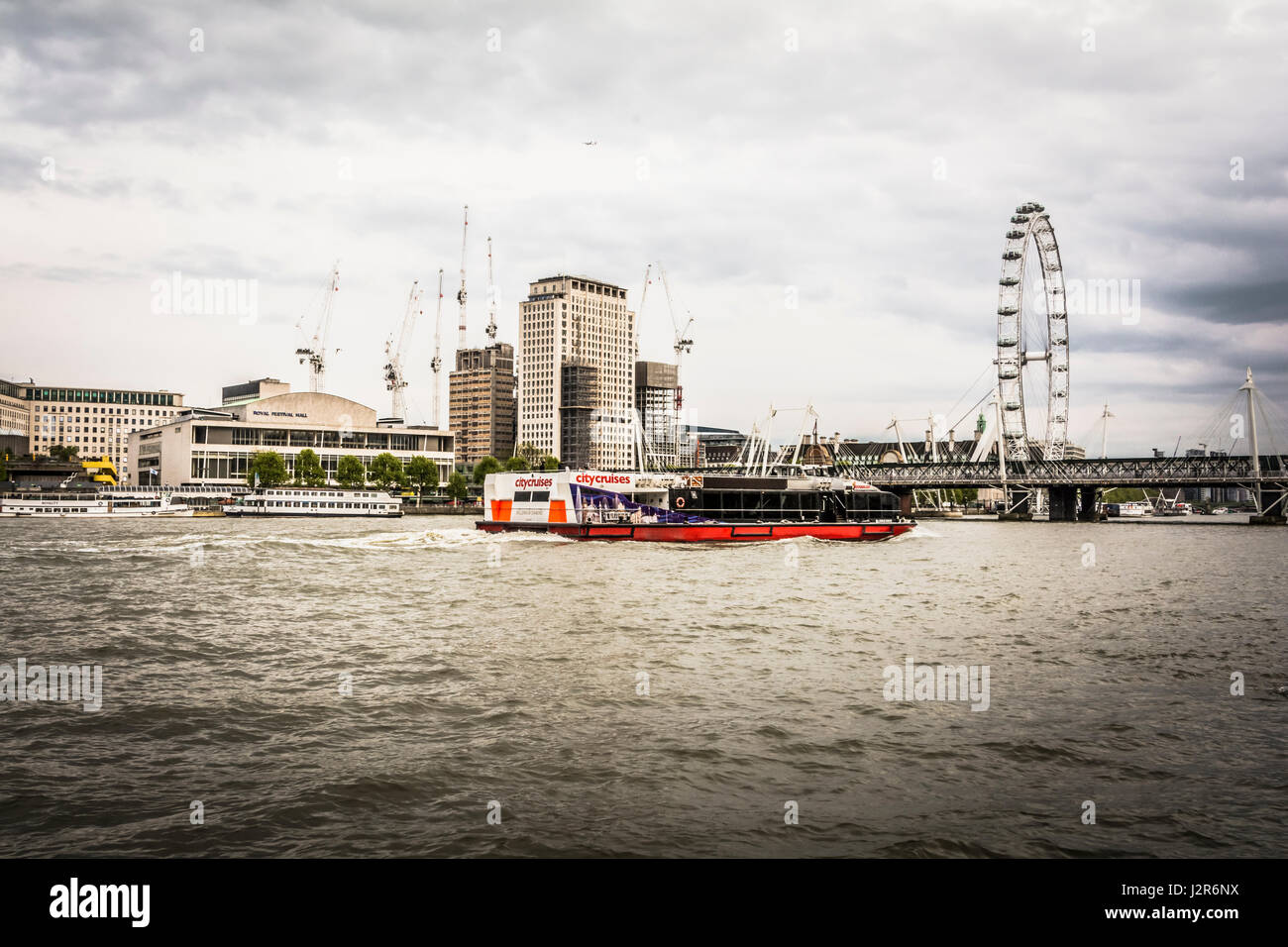 Hungerford Bridge and the South Bank Centre, London, UK Stock Photo