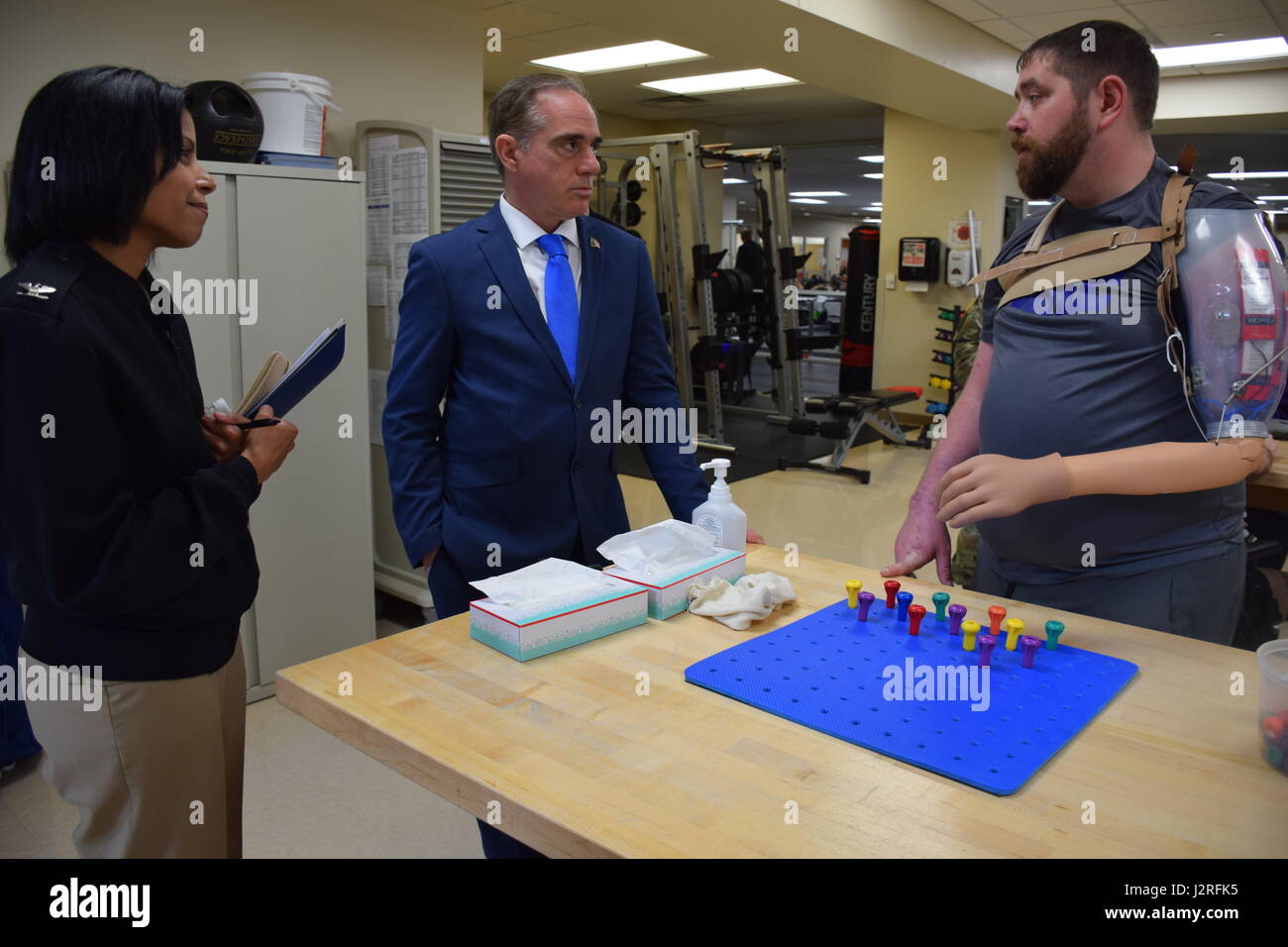 Visiting Walter Reed Officials visit Walter Reed National Military Medical Center in ...