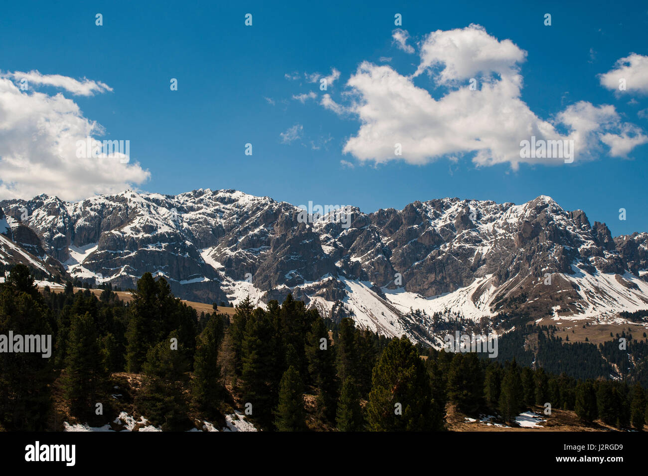 Peaks of the dolomite mountains in northern Italy Stock Photo - Alamy
