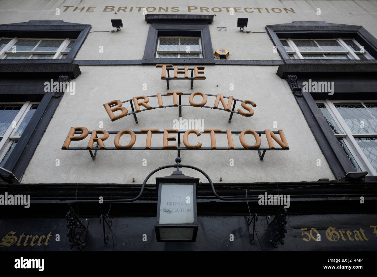 Landmark Manchester historic pub The Britons Protection exterior Stock Photo