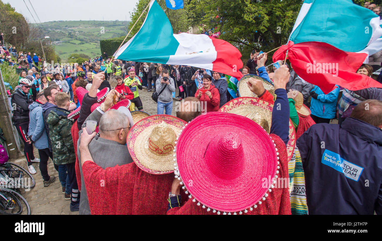 Tour de Yorkshire Shibden wall Stock Photo