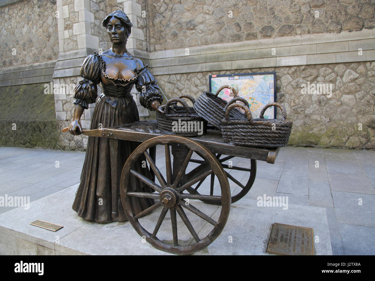 Molly Malone statue by Jeanne Rynhart 1988, Suffolk Street, Dublin
