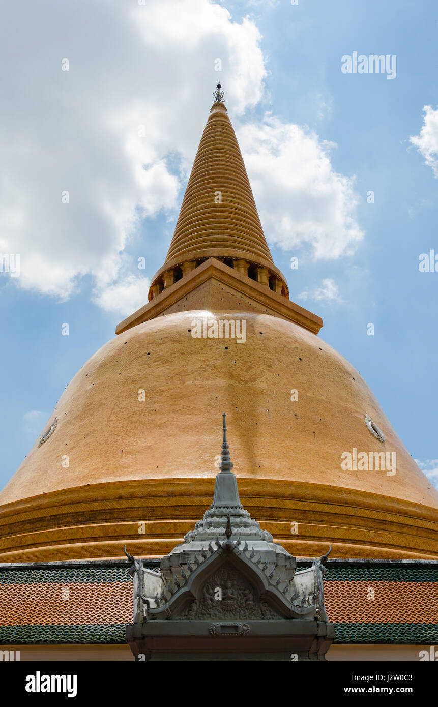 Phra Pathommachedi Is The Landmark Of Nakhon Pathom Province Of Thailand And Is The Tallest Stupa In The World Stock Photo Alamy