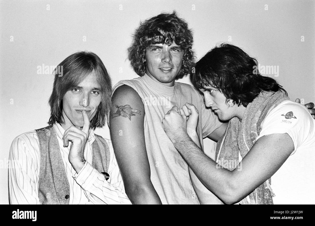 Tom Petty & The Heartbreakers backstage after their gig at the Tower Theatre in Philadelphia, PA. November, 1979. © Scott Weiner /MediaPunch. Stock Photo