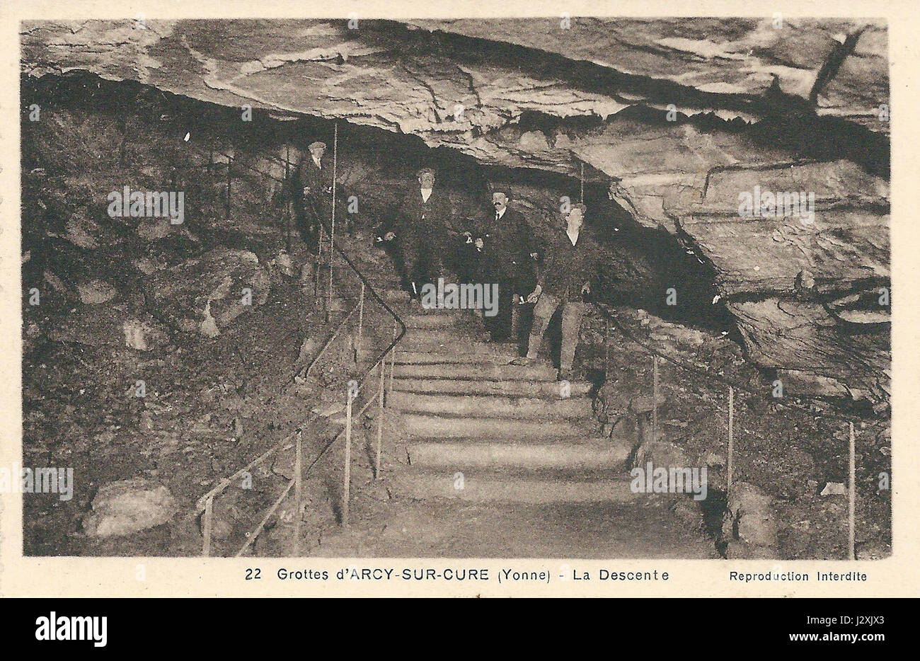 Arcy-sur-Cure-FR-89-les grottes-08 Stock Photo