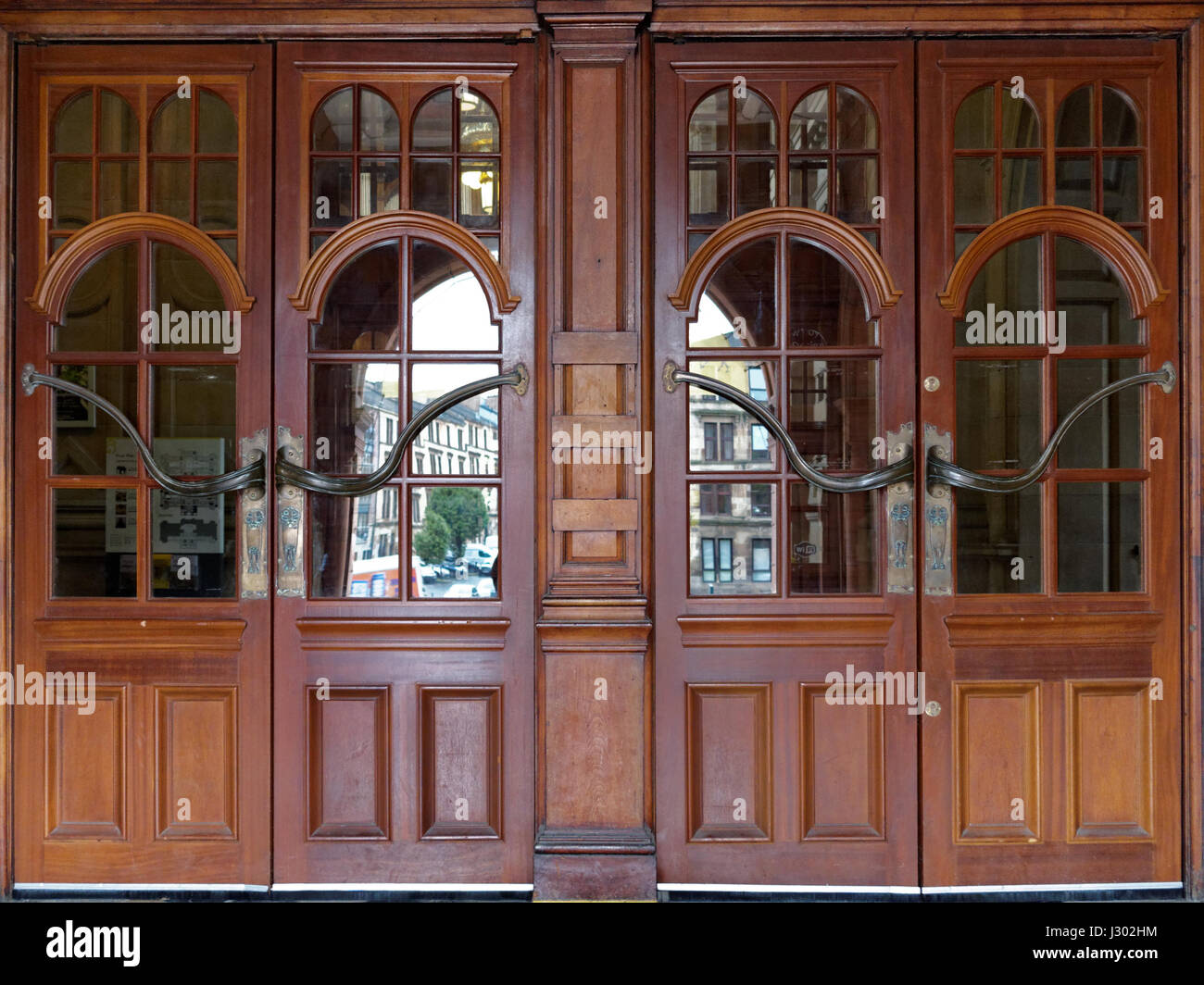 Glasgow Kelvingrove Museum And Art Galleries Front Doors