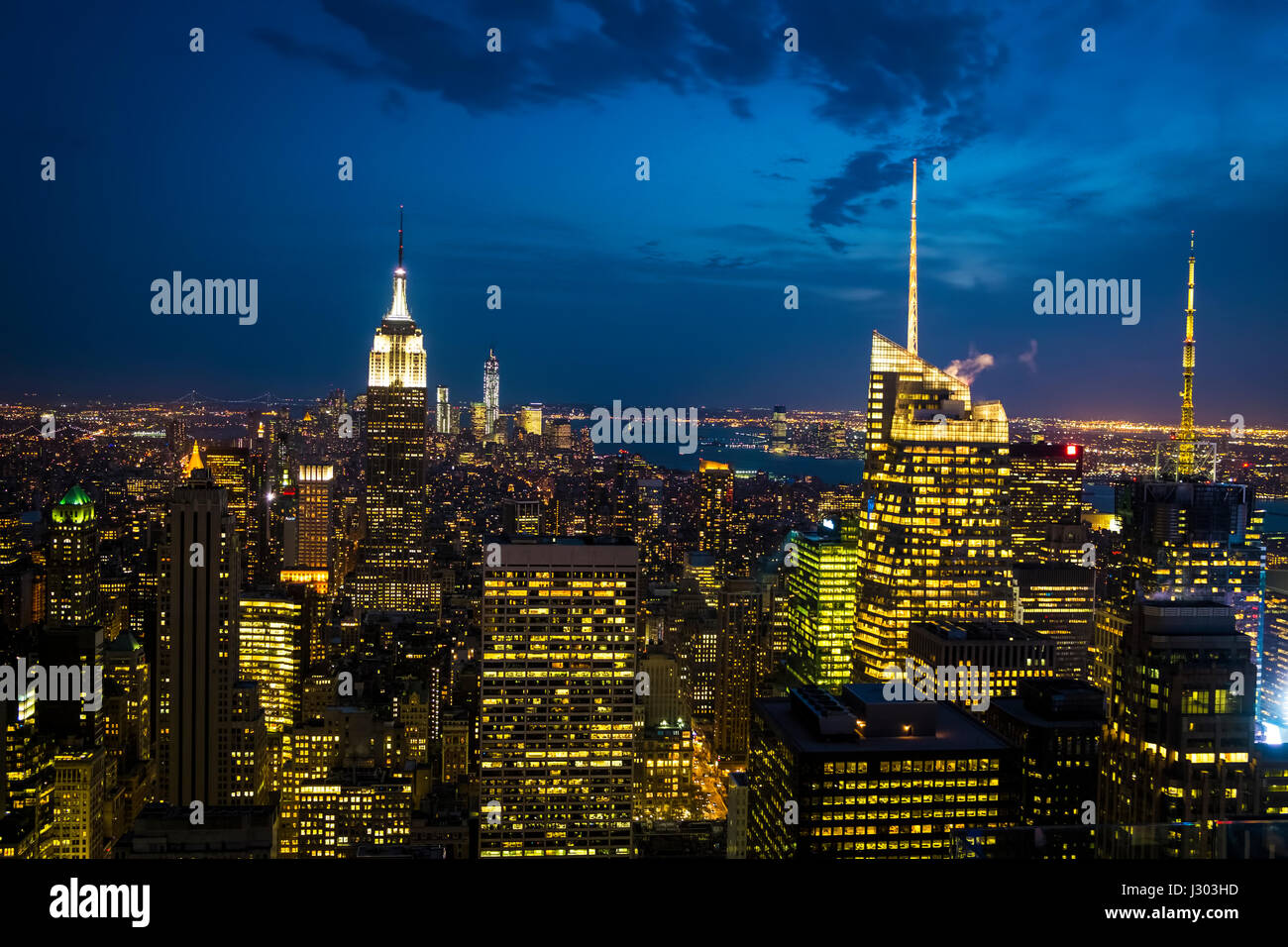 Twilight view of New York city skyline Stock Photo - Alamy