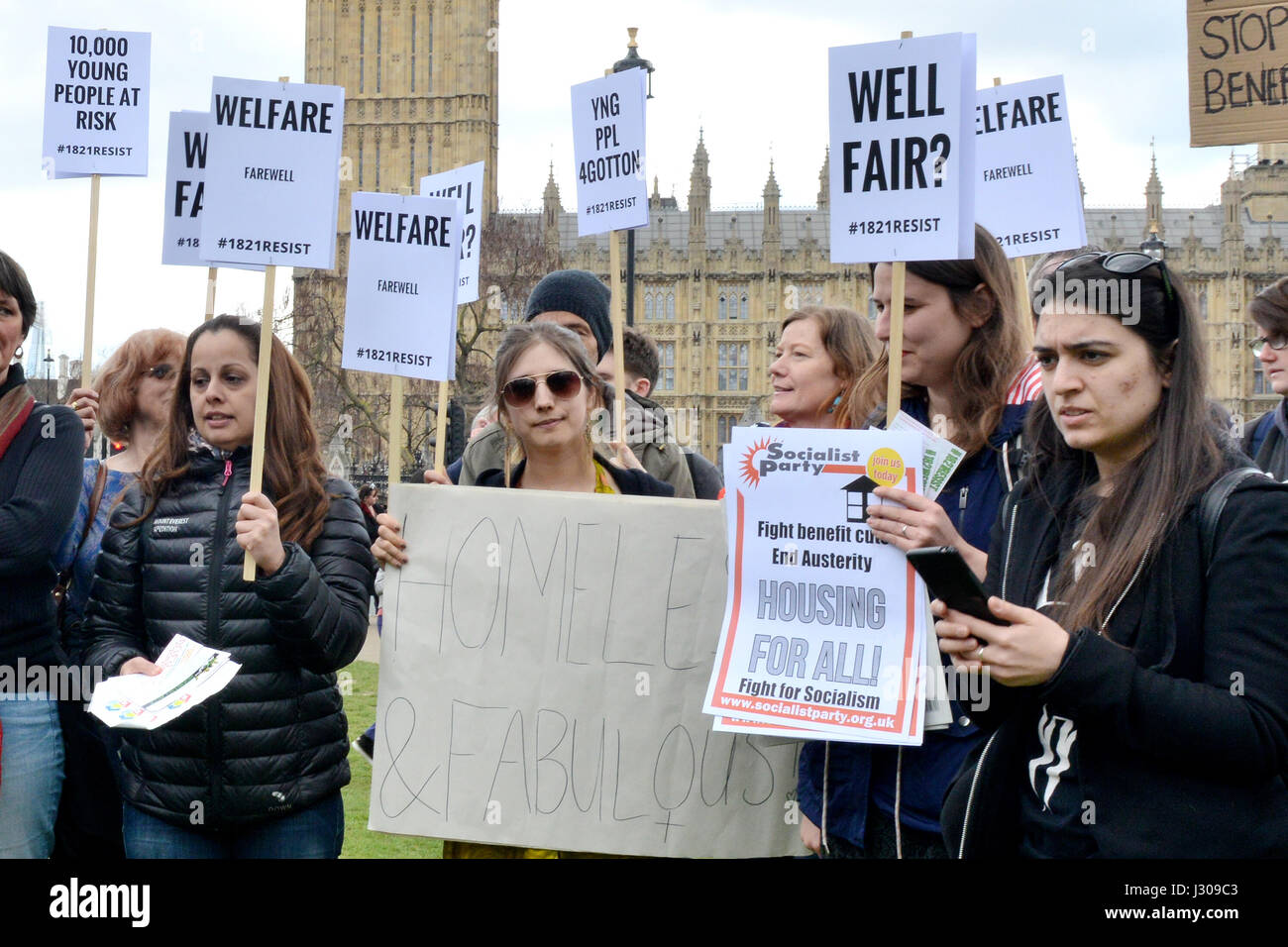 18 to 21 year olds hires stock photography and images Alamy