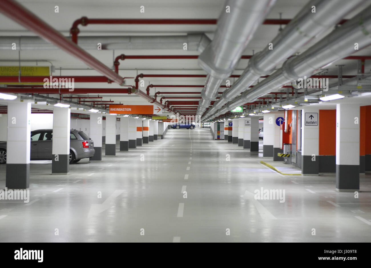 Germany, Cologne, multi-storey car park at the Rheinau harbour,this parking garage is with 1,6 kilometers length the longest in Europe Stock Photo